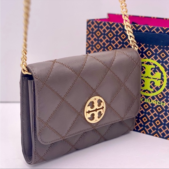 New Tory Burch Willa Chain Wallet
Crossbody Bag Chanel Classic Style - Picture 2 of 16